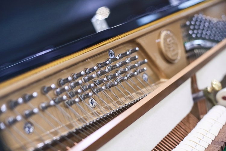 斯坦堡Stainberg & Song C20G 7号黑亮色立式钢琴 键盘乐器中的精致之选